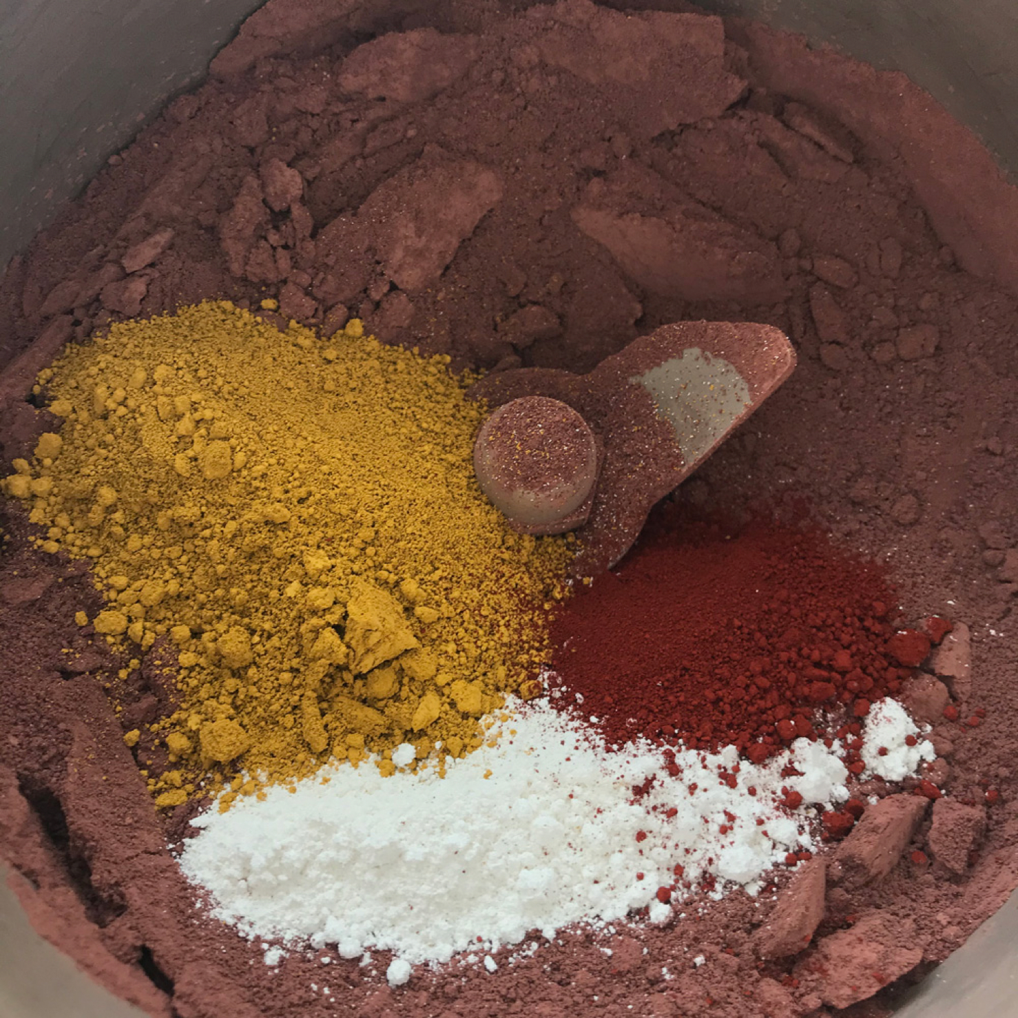 dunkle authentic pigment blend powders in bowl